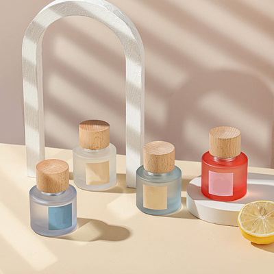 comprar Escolhas múltiplas de superfície personalizadas da cor do tampão de madeira cilíndrico do perfume online manufacture