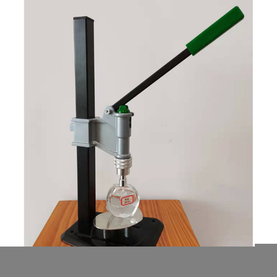 comprar A máquina plástica da selagem da máquina de pressão da baioneta do capsulador 13/15 da garrafa de perfume perfuma o empacotamento do líquido da máquina de empacotamento online manufacture