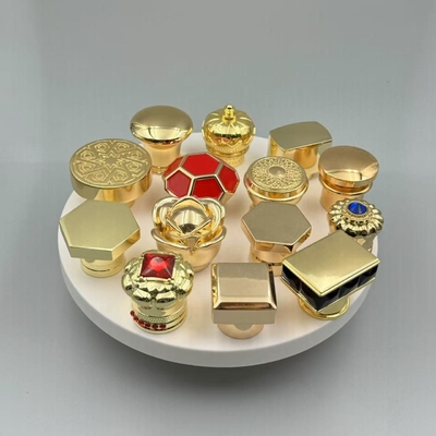 comprar Logotipo personalizado Caps de garrafas de perfume para garrafas de vidro FEA15 Compatibilidade universal Revestimento em ouro online manufacture