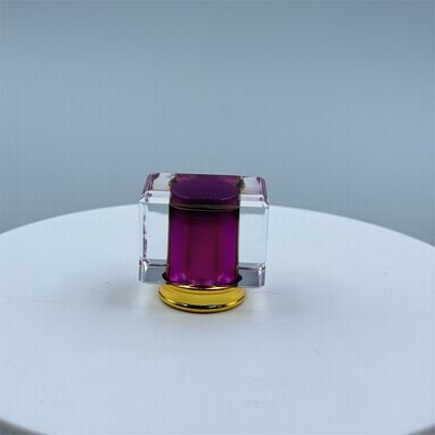 comprar 15mm Plastic Perfume Bottle Cap with Golden Chrome Black Purple Plating and 150°F Temperature Resistance online manufacture