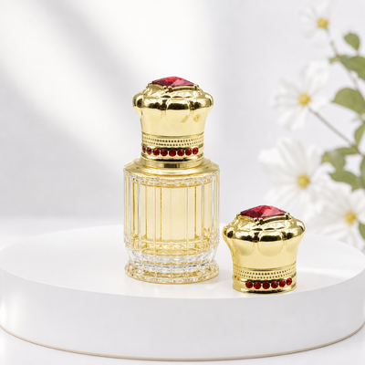 comprar Atacado espelho de alto brilho ouro coroa real tampa de frasco de perfume com parte superior quadrada de diamante vermelho e círculo cinto de strass vermelho fecho zamac pesado OEM personalizado gravar logotipo fragrância de luxo do Oriente Médio Fabricação em linha