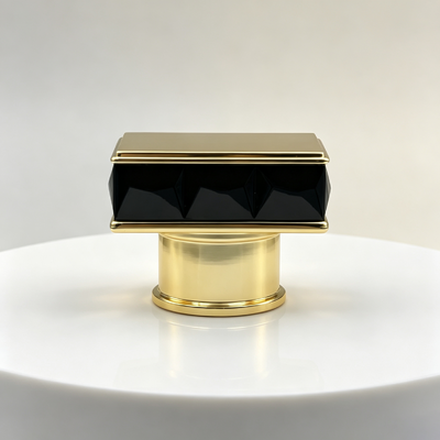 comprar High End Gloss Black Rhombus Cut Square Zamac Cap Perfume Electroplated Gold Zinc Alloy Parfume Bottle Cover Dimensão personalizada Para embalagem de perfume de vidro Fabricação em linha