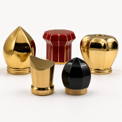 comprar Tampa de Perfume Geométrica de Zamac de Luxo Dourada Preta Vermelha Multifacetada Esculpida em Metal Tampa de Garrafa de Perfume com Logotipo Personalizado para Garrafa de Vidro de Fragrância Fabricação em linha