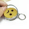 O logotipo feito sob encomenda de sorriso Keychains da cara amarela o círculo com metal Eco-amigável