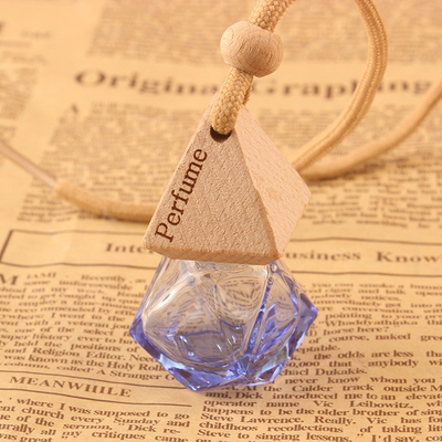 Garrafa vazia Rhombic do tampão 8ML triangular, garrafa da fragrância do carro, garrafa de perfume da cor, garrafa de vidro da cor com LOGOTIPO feito sob encomenda
