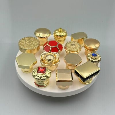 Caps de garrafas de perfumes personalizados