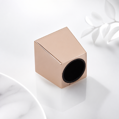Caixa de frasco de perfume de cor dourada de liga de zinco personalizável e tampa de perfume Zamak para fragrâncias de luxo