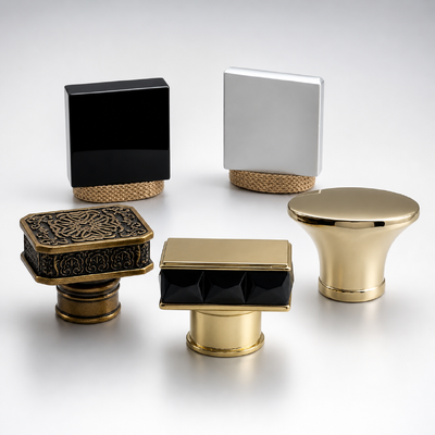 Tampa de Perfume Quadrada de Zamac Luxuosa Dourada Preta Prateada Esculpida Oca com Facetas de Metal para Frasco de Perfume com Logotipo Personalizado para Fragrância Oud