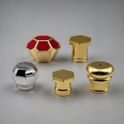 Grossista Cap de Perfume de liga de zinco Hexagon Facetado Esmalte Gem Decor Ouro Prateado Perfume Bottle Fechamento Logotipo personalizado Aceitar