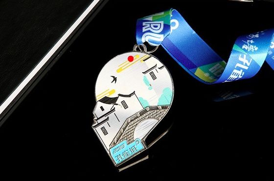 A forma da flor gravou medalhas feitas sob encomenda de prata limpadas com jato de areia
